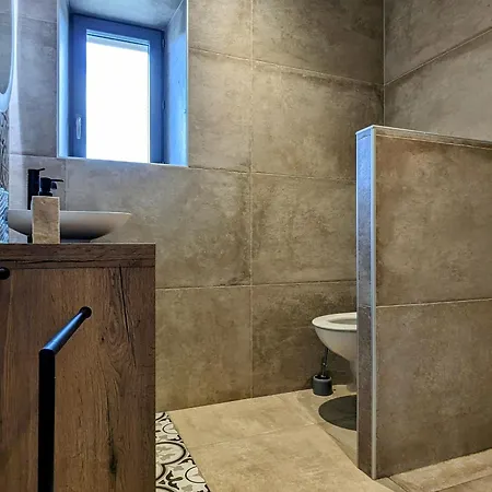 Renove Avec Charme, Cour Privee, Proche Puy-en-velay Et Tresors De La Haute-loire - Fr-1-582-473 Gospodarstwo wiejskie *