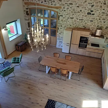 Gospodarstwo wiejskie Renove Avec Charme, Cour Privee, Proche Puy-en-velay Et Tresors De La Haute-loire - Fr-1-582-473